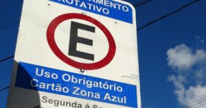 Cadê meu dinheiro? Com fim da Zona Azul, usuários reivindicam ressarcimento de salto em aplicativo