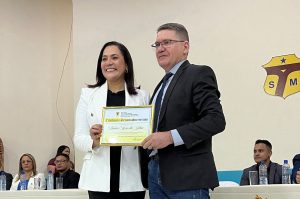Mailza título de cidadã Sena Madureira