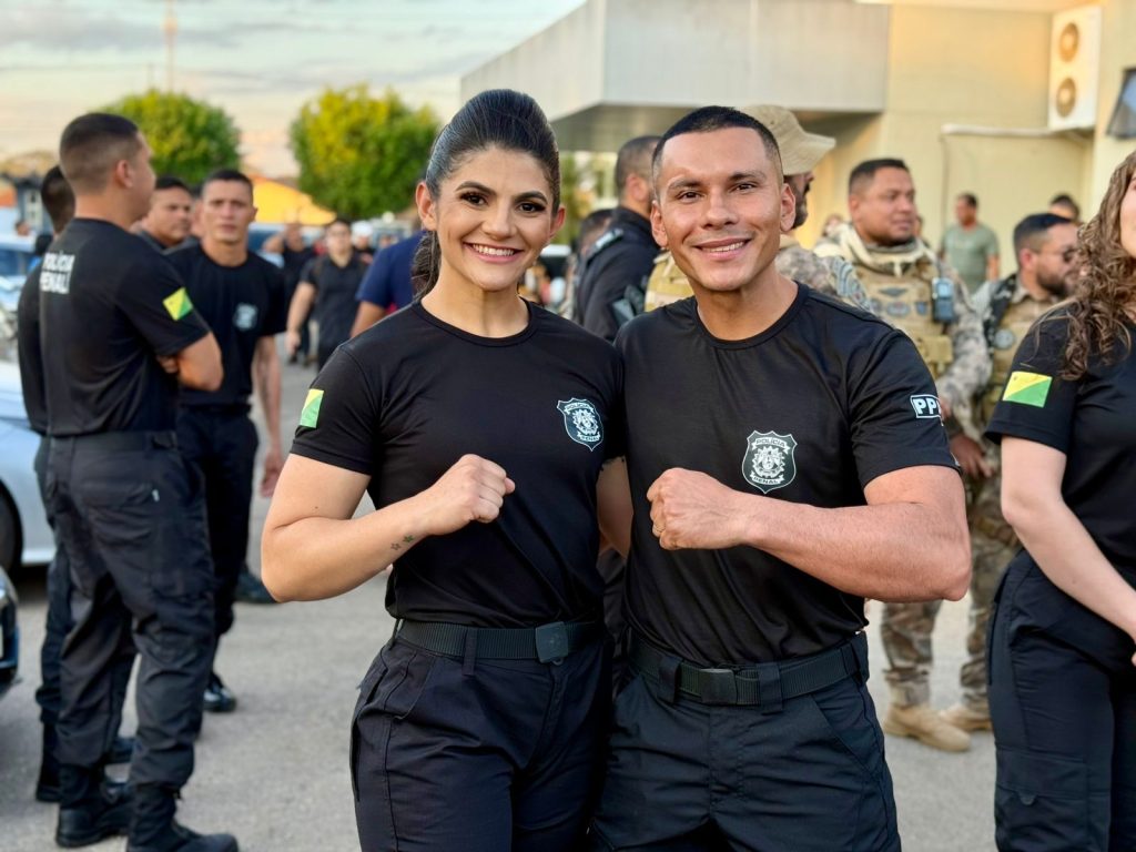 Governo conclui curso de formação de 308 novos policiais penais; Casal que está junto há 16 anos celebra formatura em dose dupla