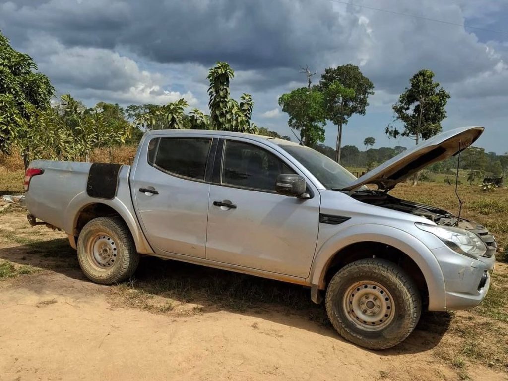 Caminhonete furtada em Rio Branco é recuperada na zona rural de Sena Madureira