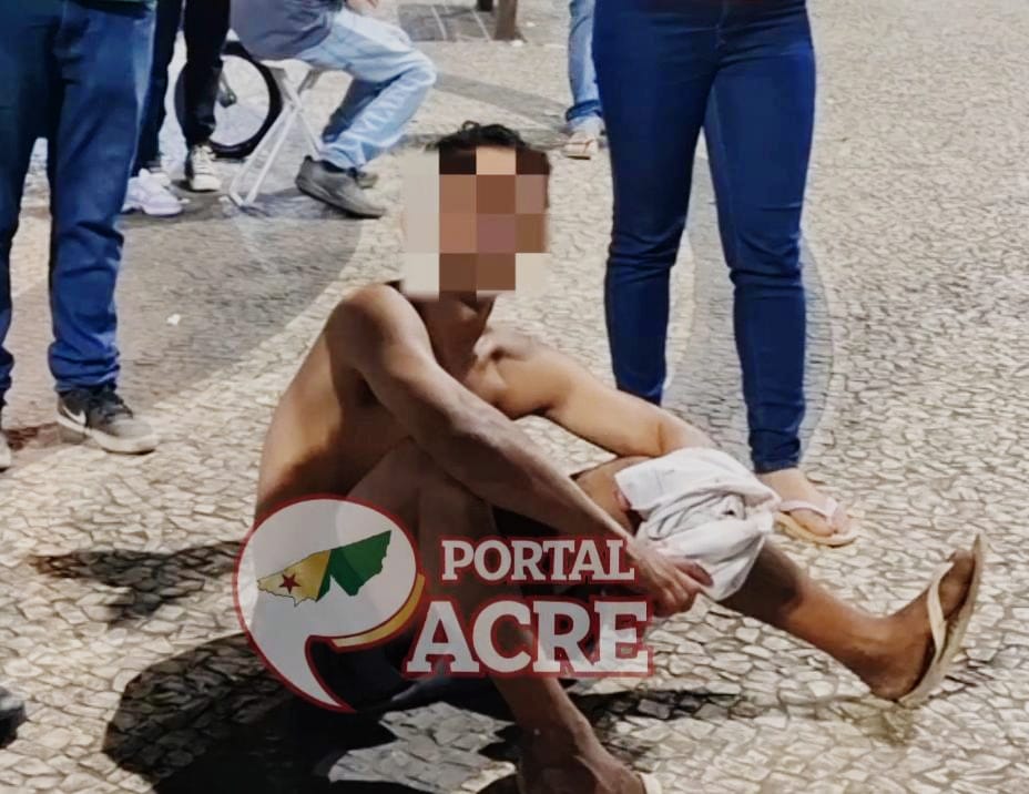Morador de rua é agredido a golpes de ripa na Praça da Revolução