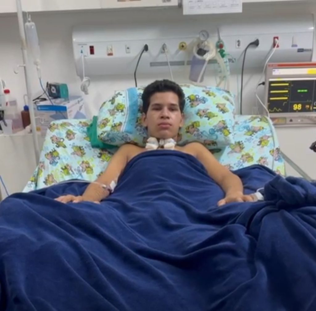 Família mobiliza vaquinha solidária para apoiar jovem atleta que ficou tetraplégico após montaria de touro em Acrelândia