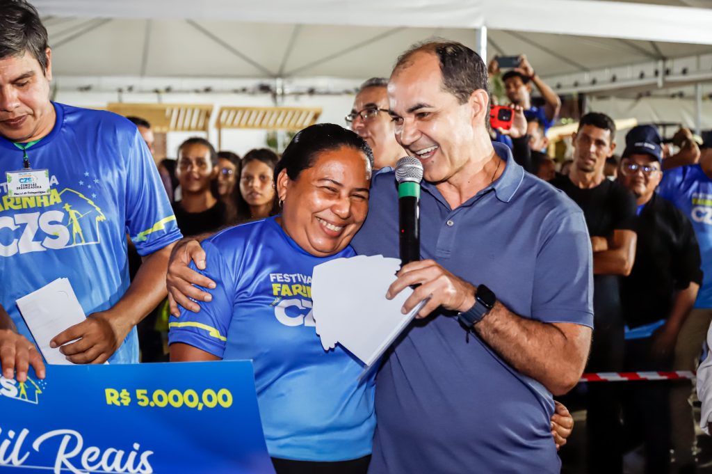 Vencedora do concurso da Melhor Farinha leva premiação de R$7 mil durante Festival da Farinha em Cruzeiro do Sul