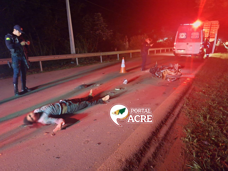 Colisão entre caminhão e motocicleta mata jovem na BR-317, em Epitaciolândia