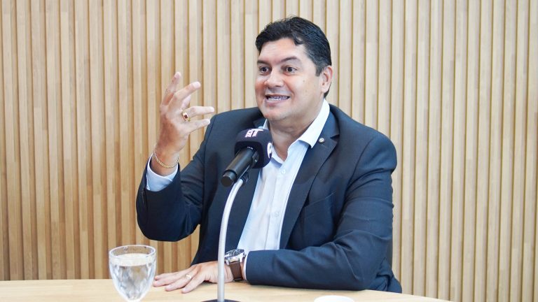 Pré-candidato ao Senado, advogado Júnior Feitoza diz que decisão foi motivada pelo atual cenário político e jurídico do país