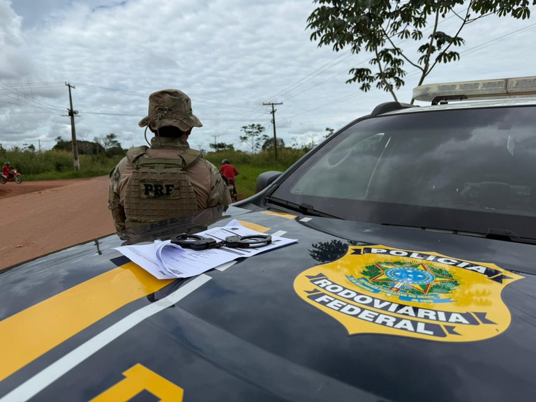 PRF cumpre mandados de prisão por estupro de vulnerável e organização criminosa em rodovias do Acre