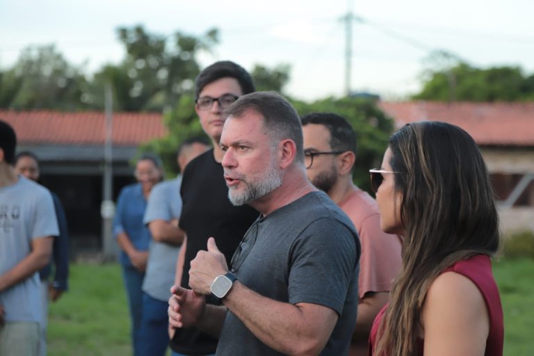 Alysson intensifica presença nos bairros e acompanha de perto demandas no Rui Lino III
