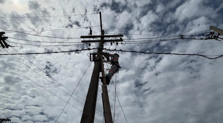 Nova frente fria chega ao Acre e cuidados com a rede elétrica devem ser redobrados