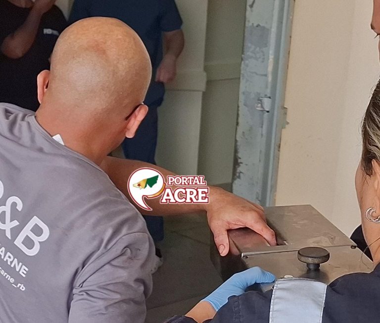 Acidente em açougue deixa trabalhador ferido após mão ficar presa em equipamento em Rio Branco