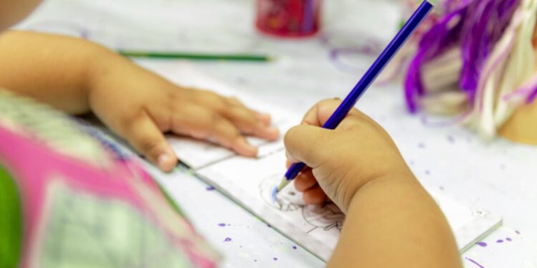 Maioria das vítimas de violência sexual no Acre são meninas e casos se concentram em crianças, aponta relatório