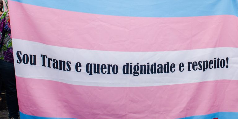 Polícia Civil orienta delegacias a respeitar dados atualizados de pessoas trans em registros de ocorrência