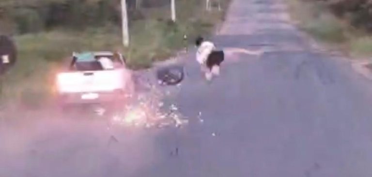 Imagem impressionante mostra momento em que adolescente fica gravemente ferido após atropelamento na BR-364