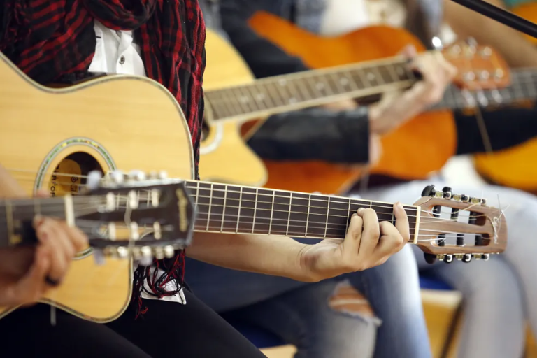 Curso gratuito de violão abre inscrições no Parque Capitão Ciríaco, em Rio Branco