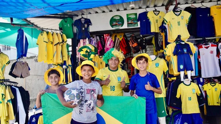 Verde e amarelo: Rio Branco já vive clima de Copa do Mundo com empolgação de torcedores e comerciantes