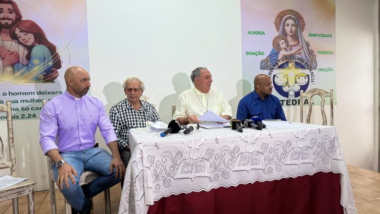 Hospital Santa Juliana cobra R$ 20 milhões em repasses e alerta para risco em serviços; Sesacre contesta valores