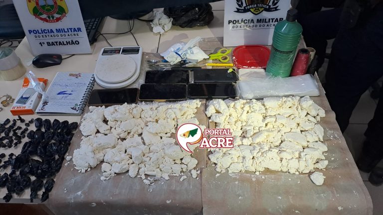 PM descobre ponto de drogas e prende dois na Baixa da Colina