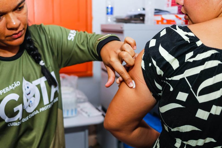 Operação Gota leva cobertura vacinal a comunidades rurais, ribeirinhas e indígenas