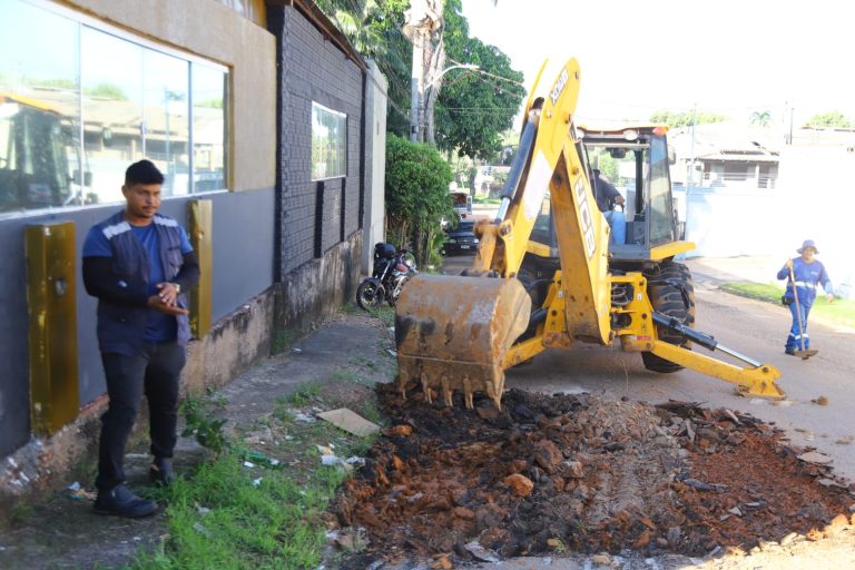 Prefeitura avança com obras de drenagem, remendo profundo e pavimentação em vias de Rio Branco