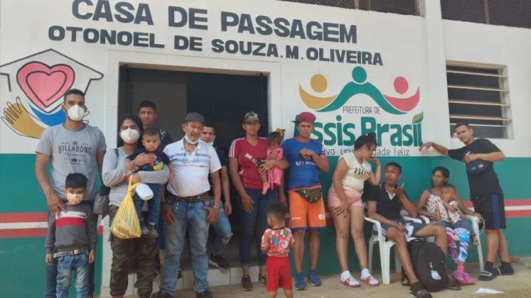 Com alta no fluxo migratório, abrigos na fronteira do Acre acolhem cerca de 85 pessoas de quatro nacionalidades