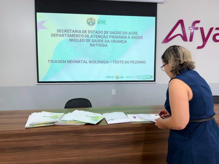 Servidores em saúde do Vale do Juruá passam por capacitação em Triagem Neonatal Biológica