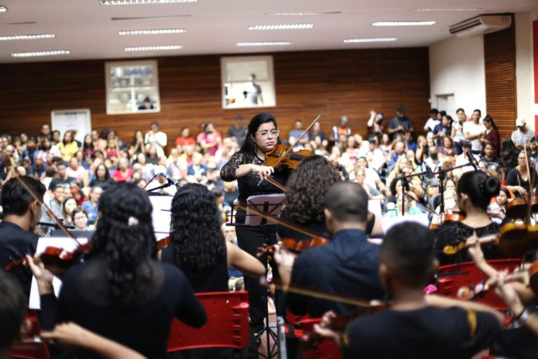 Coro Lírico e Camerata Jovem da Emac apresentam recital gratuito nesta segunda-feira em Rio Branco