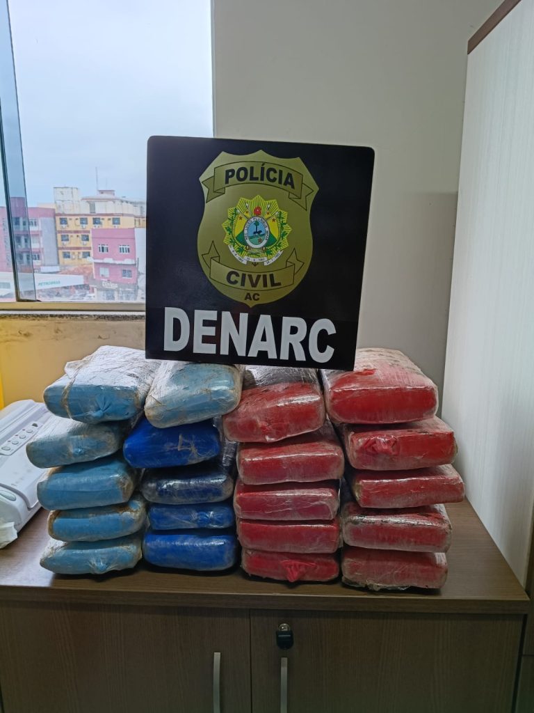PCAC apreende mais de 21 quilos de skunk escondidos em portas de veículo transportado por cegonha na BR-364