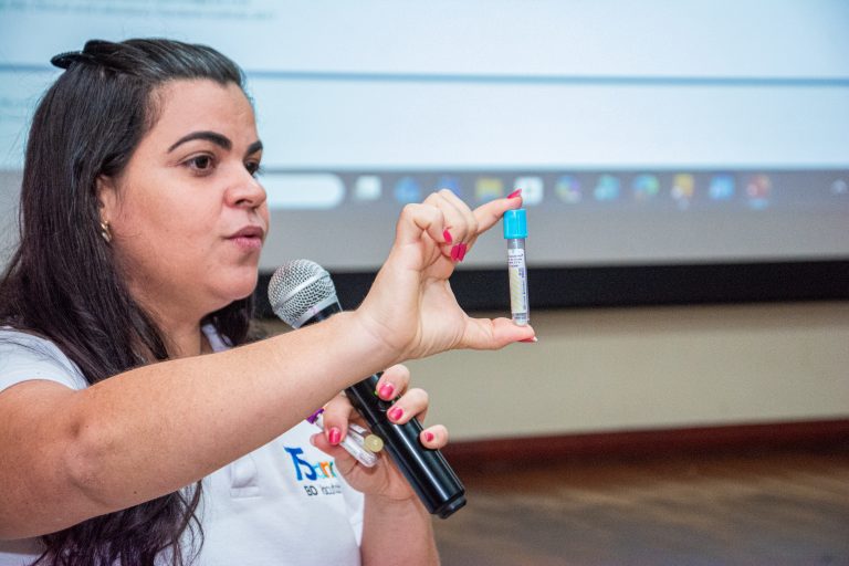 Prefeitura de Rio Branco capacita técnicos das salas de coleta e destaca marca de 1,6 milhão de exames realizados em 2025
