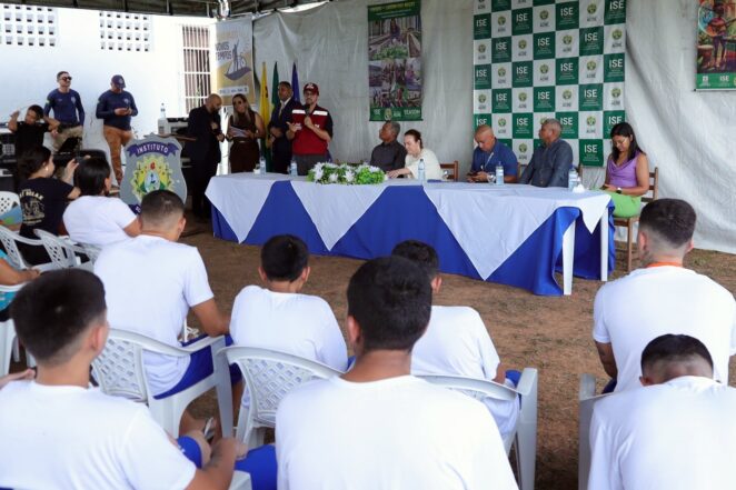 Jovens em medida socioeducativa concluem curso de mecânica de bicicletas em Rio Branco