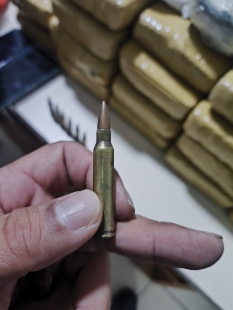 BOPE apreende mais de 18 quilos de drogas e munições de fuzil