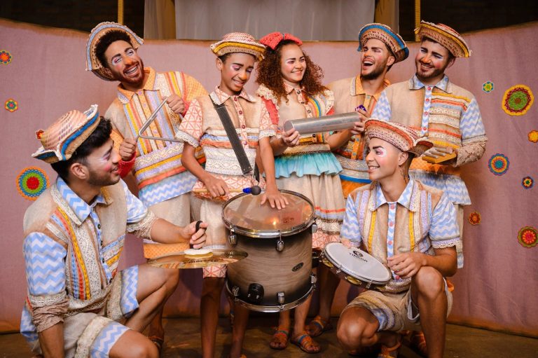 Teatro gratuito: Palco Giratório Sesc recebe Re Te Tei em Rio Branco