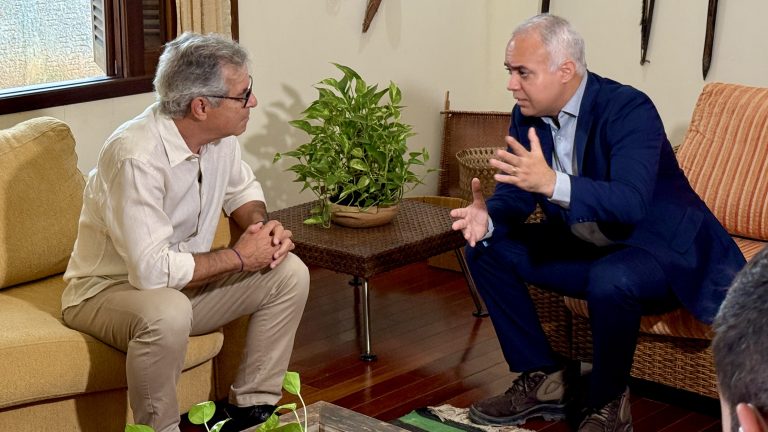 Jorge Viana recebe Ministro das Cidades para café e discute investimentos para o Acre