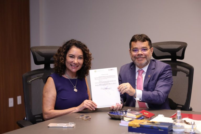 Promotora Maria Fátima Ribeiro assume Ouvidoria das Mulheres do MPAC