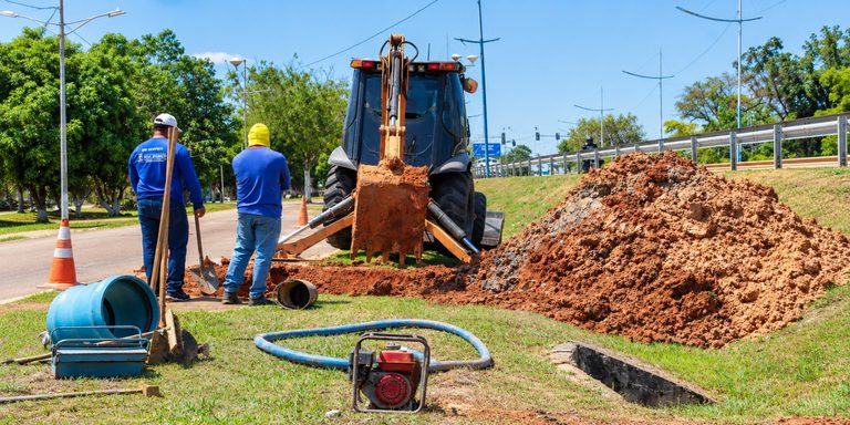 Após rompimento de tubulação, Saerb mobiliza equipe para reestabelecer abastecimento de água no Tucumã