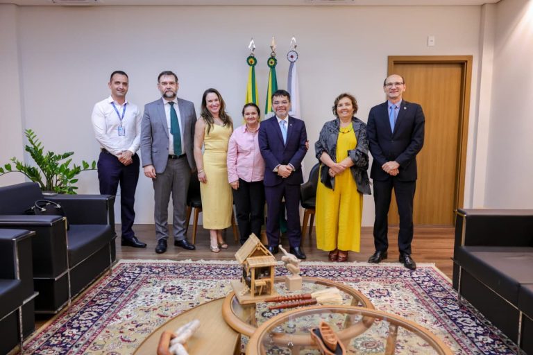 Instituições do Acre dialogam sobre acordo de cooperação e ações conjuntas na área da educação