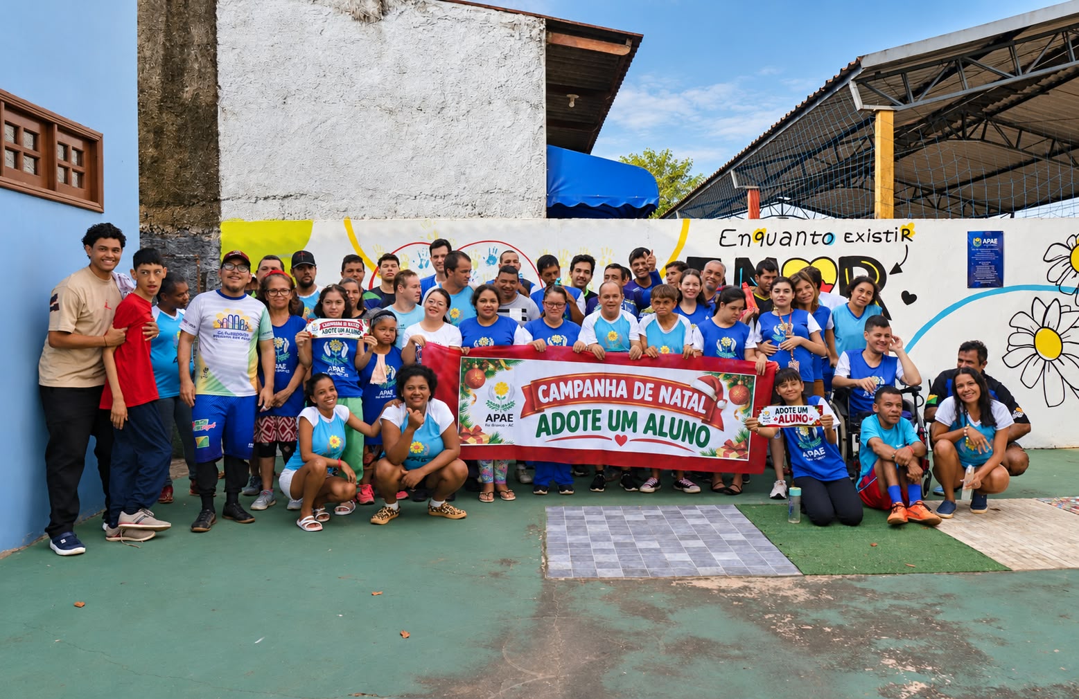 Entenda: Apae Rio Branco inicia campanha de Natal e mobiliza população para apadrinhar alunos com doação de panetones