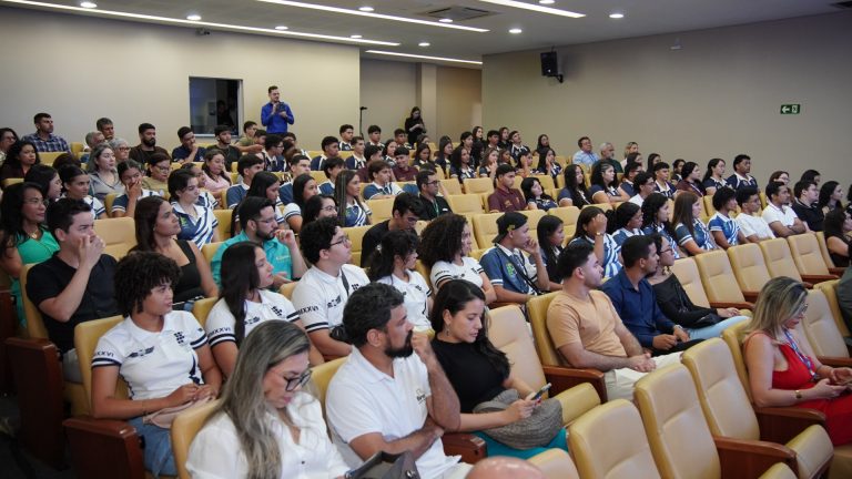 Fecomércio-AC reúne empresários e especialistas para discutir economia e turismo sustentável no Acre