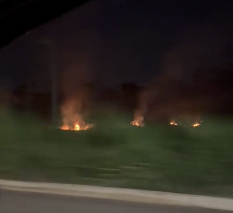 Incêndio às margens da Via Verde provoca intensa fumaça em Rio Branco