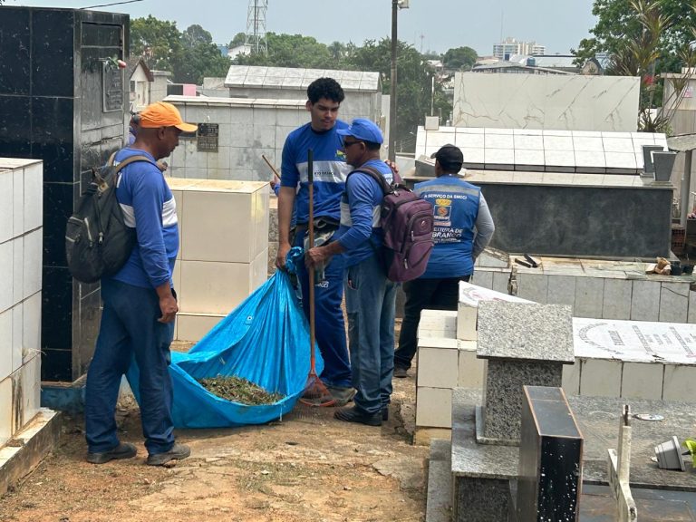 Prefeitura de Rio Branco intensifica limpeza do Cemitério São João Batista para o Dia de Finados
