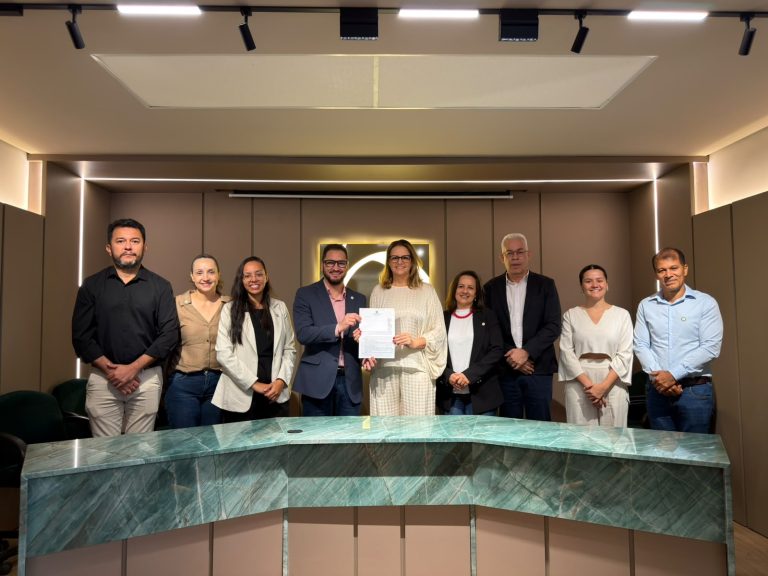 ACISA e IFAC assinam termo de intenção de parceria para aproximar educação e setor empresarial