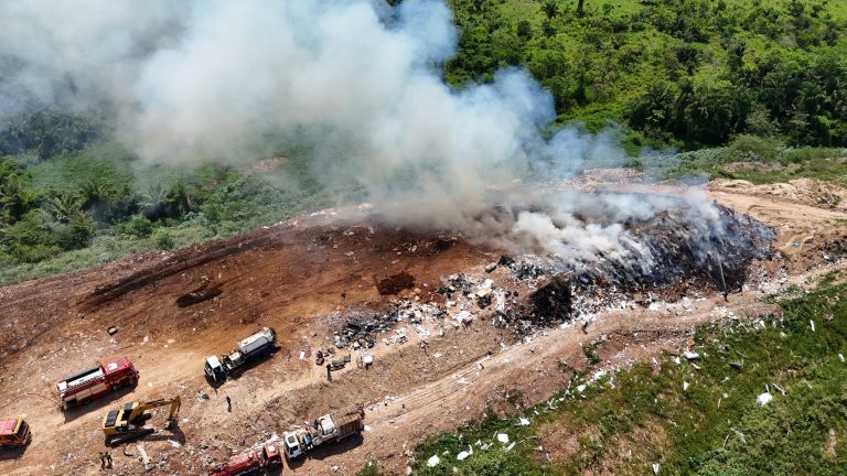 MPAC realiza vistoria em aterro de inertes em Rio Branco durante incêndio