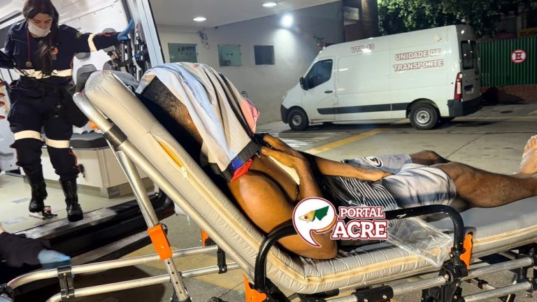 Esfaqueado, homem busca socorro em batalhão da PM
